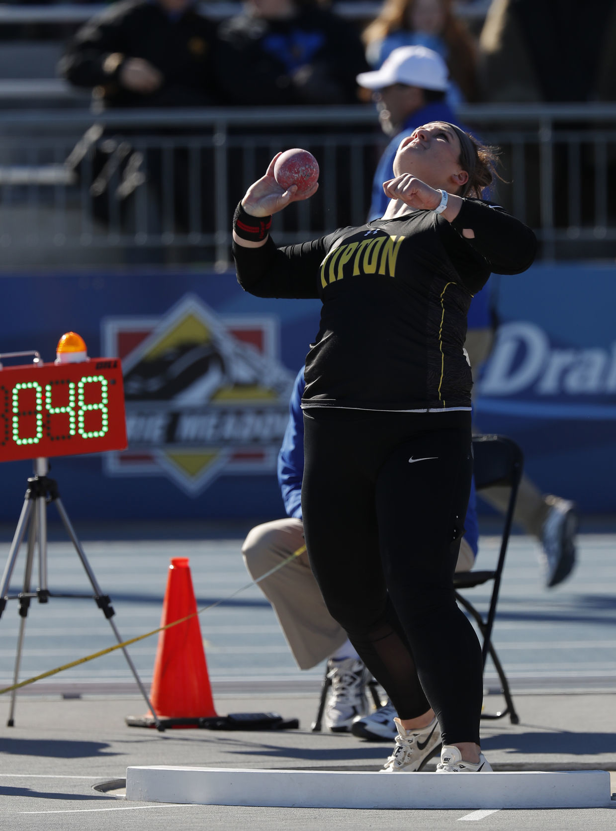 042518mp-DrakeRelays-girls-shot-6